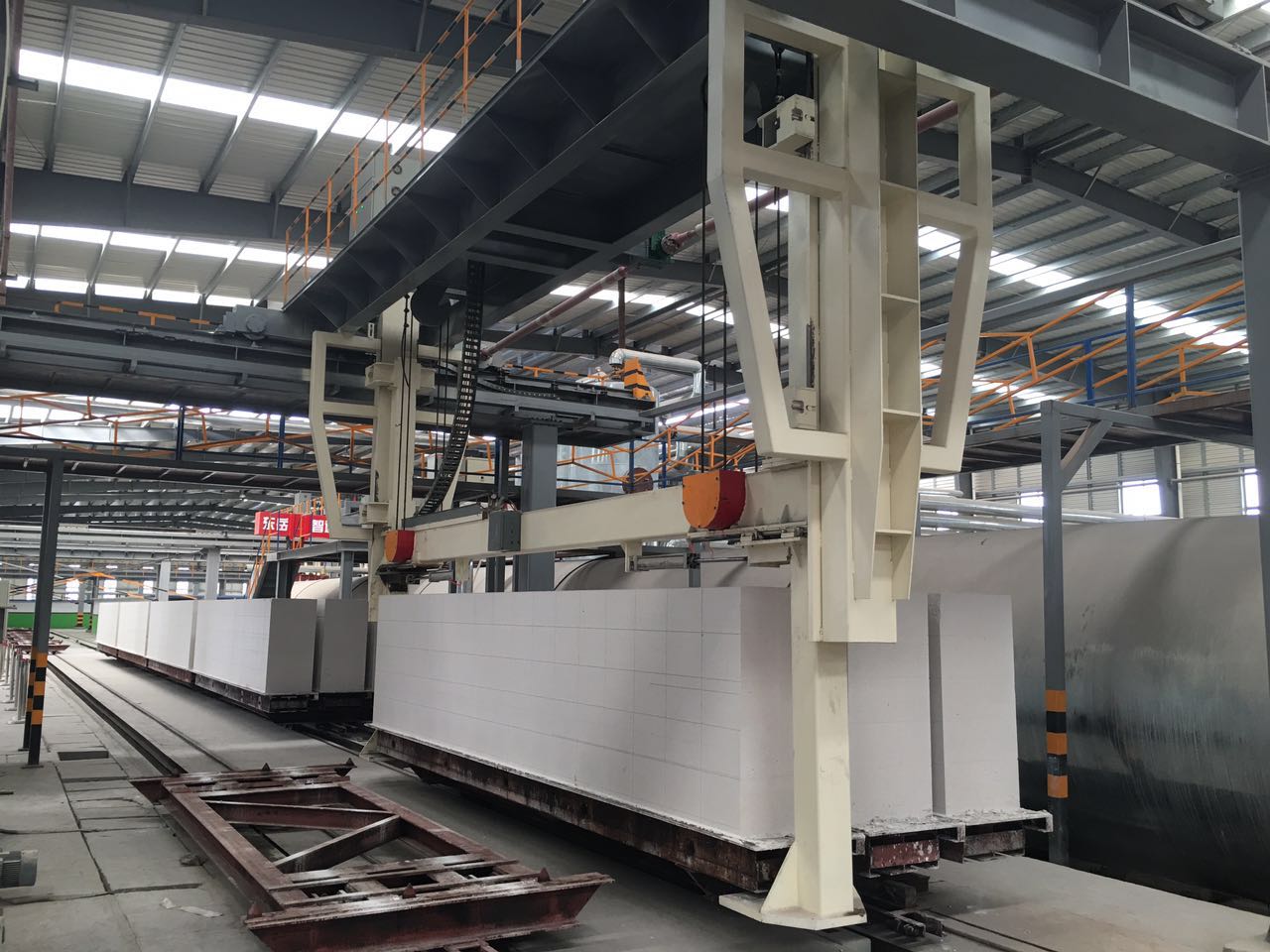 AAC (Autoclaved Aerated Concrete) blocks AAC (Autoclaved Aerated Concrete) blocks
